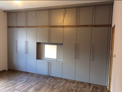 Einbauschrank